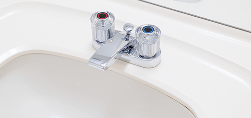 拭き上げ清掃（バスルーム・洗面・トイレ等の水周り）